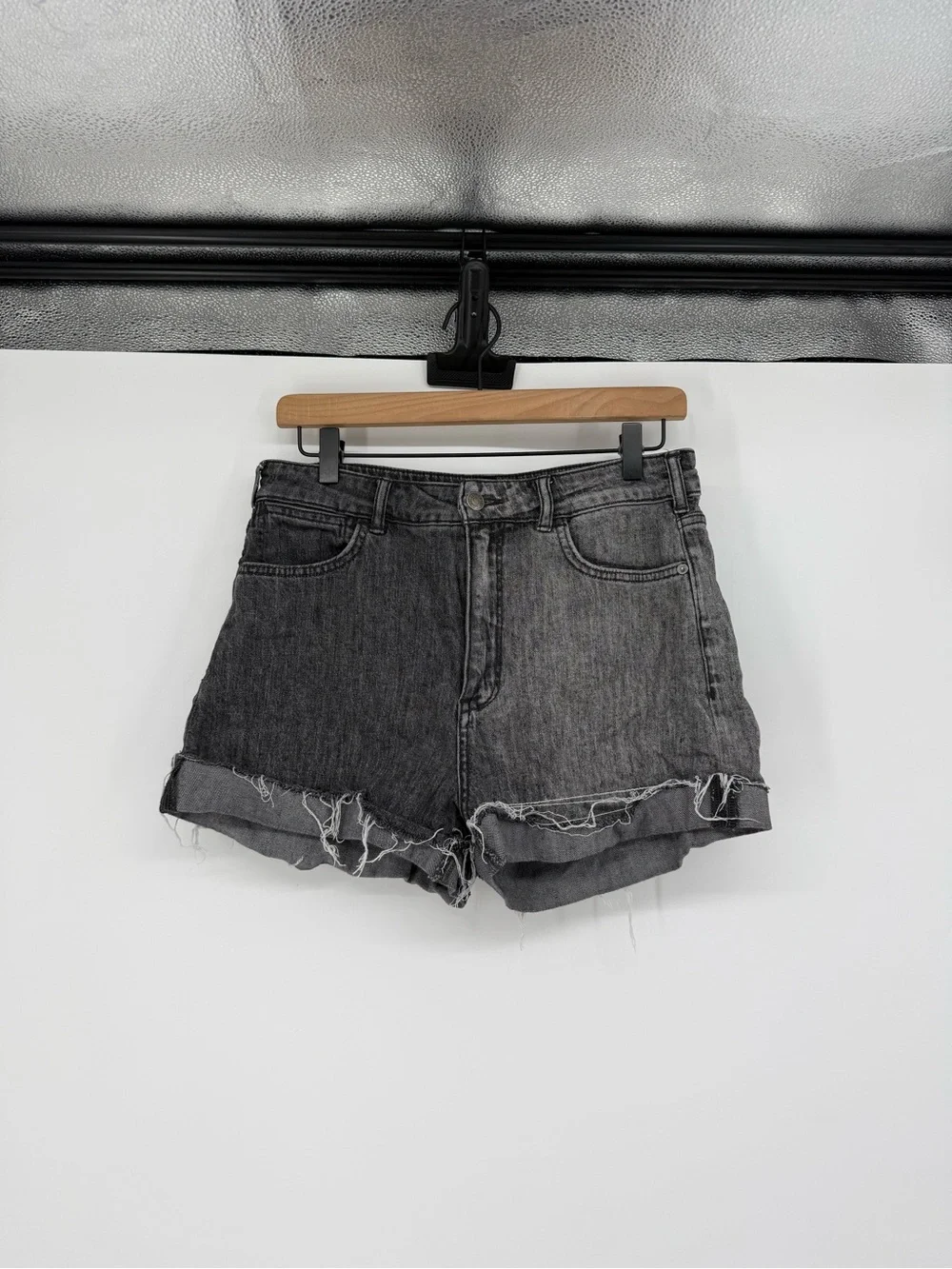 Anthropologie Pilcro Signature High Rise Shorts Colorblock Faded Black Grey 29 - Picture 15 of 15
